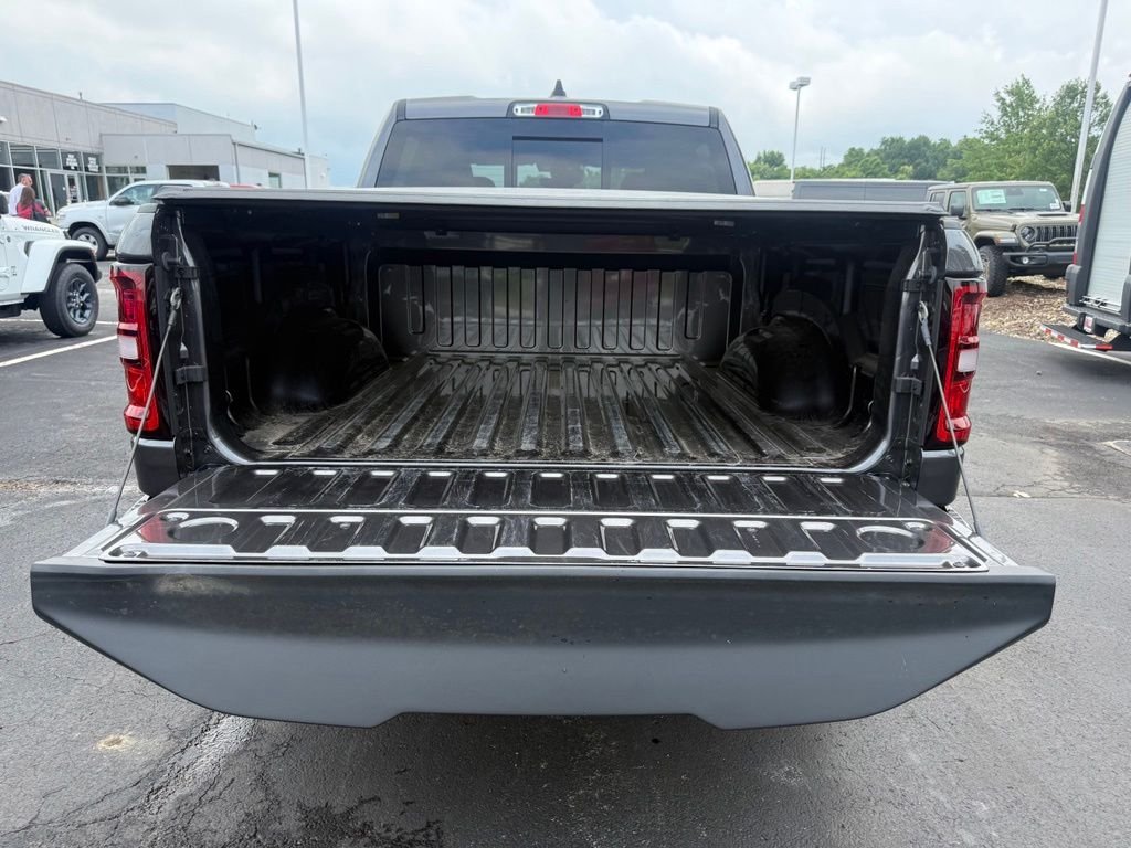 New 2026 Granite Crystal Metallic Clearcoat RAM Big Horn/Lone Star image 47
