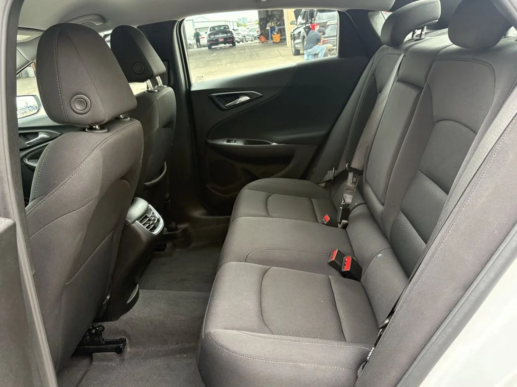 Used 2024 Summit White Chevrolet LT image 20