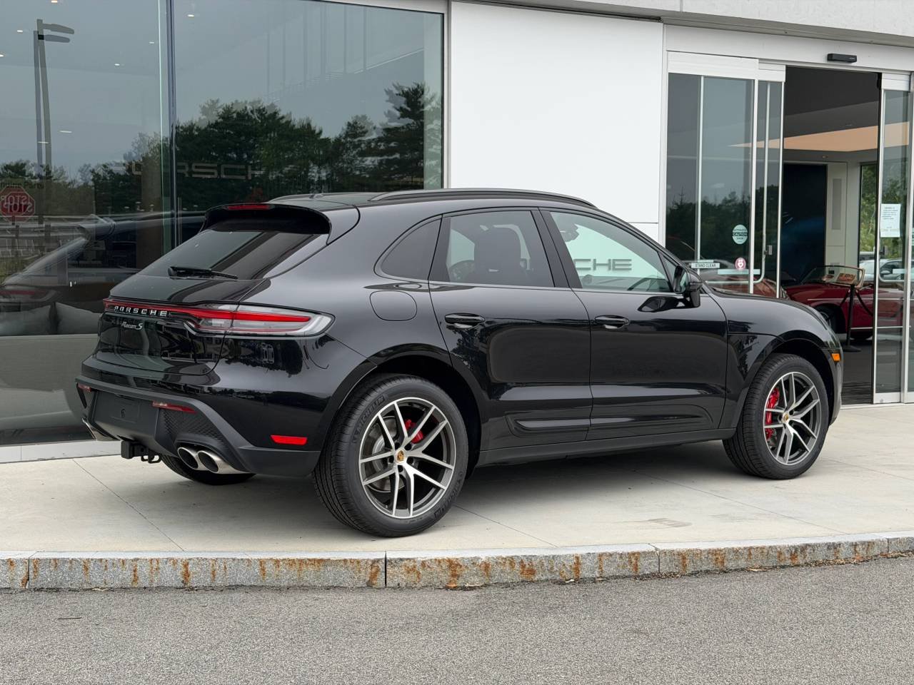 2026 Porsche Macan S - Photo 10
