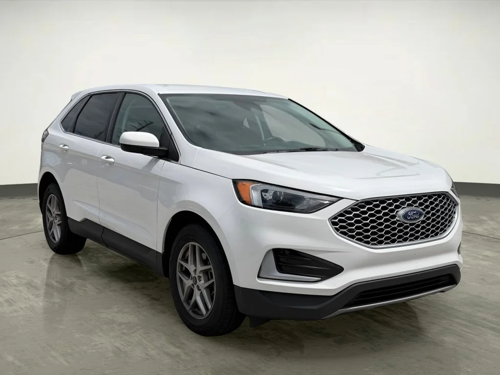 Used 2024 White Ford SEL image 10