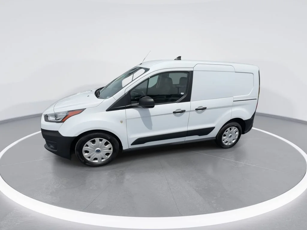 Used 2020 White Ford XL image 5