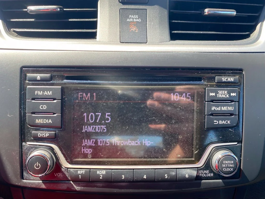 Used 2018 Black Nissan S image 21