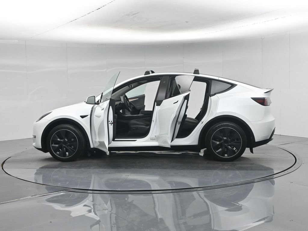 Used 2023 White Tesla Long Range image 32