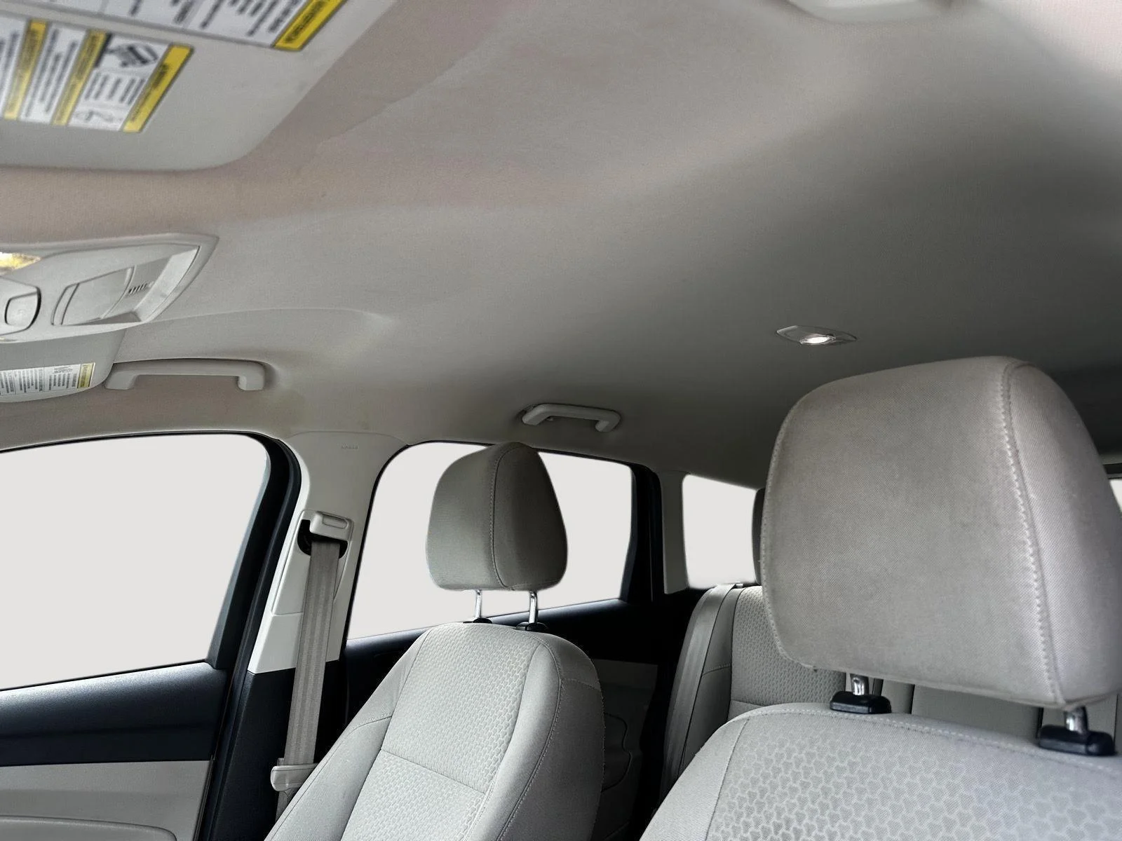 Used 2017 White Gold Ford SE image 19