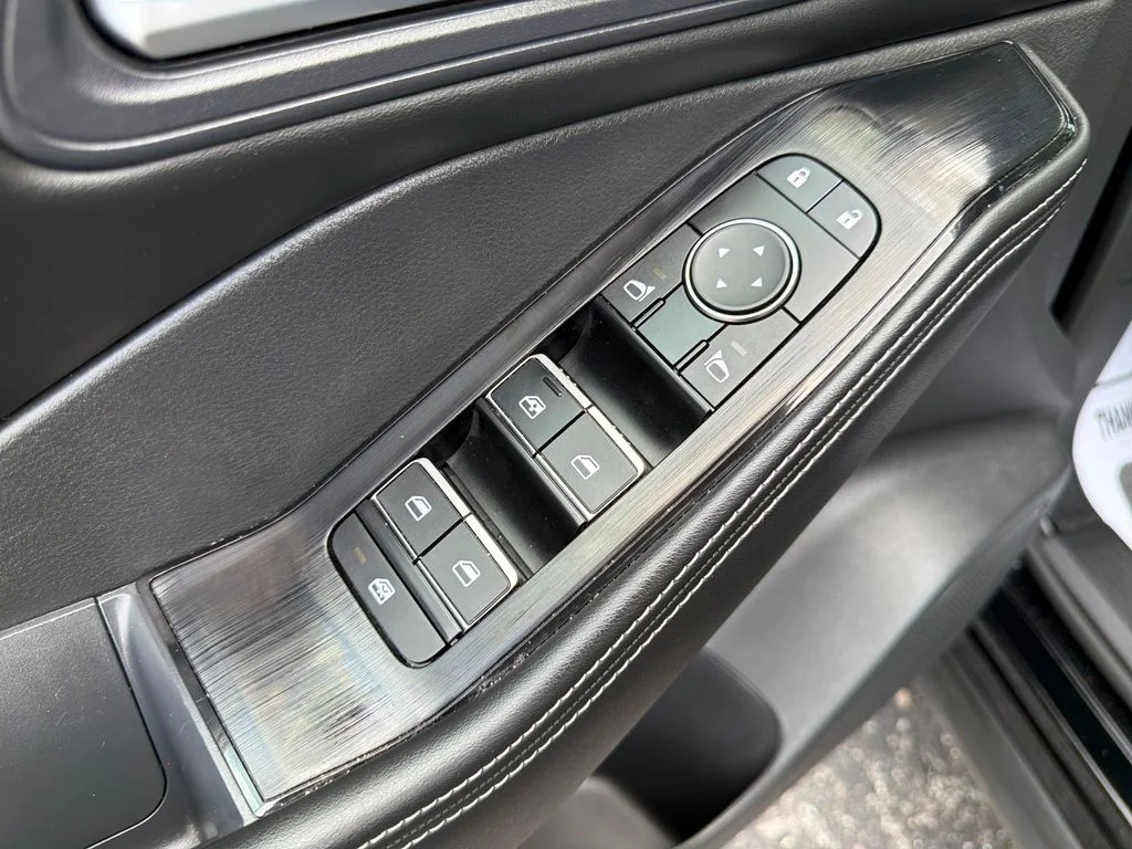 Used 2023 Black Nissan SL image 31