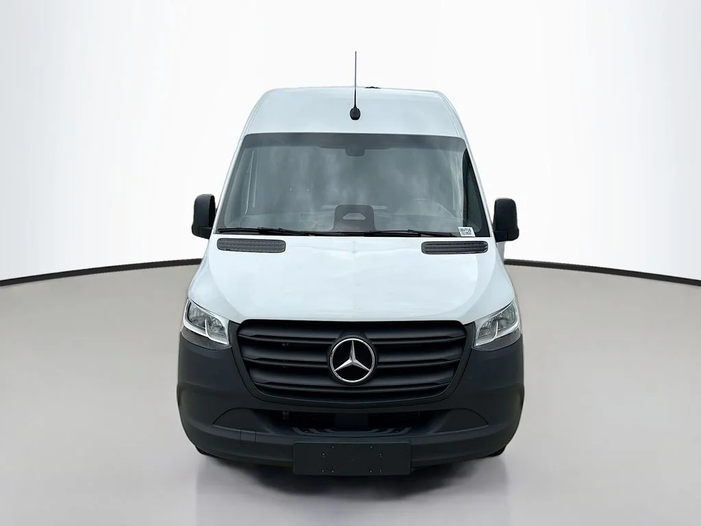 Used 2025 White Mercedes-Benz Cargo 144 WB image 2