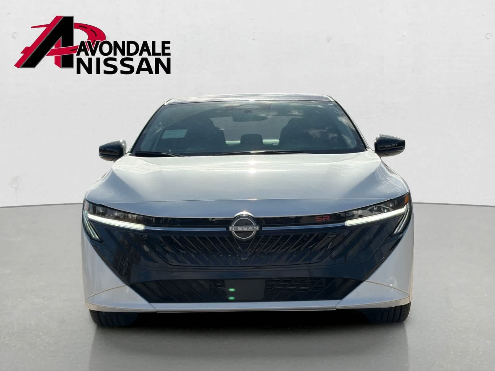 New 2027 Aspen White Tricoat/Super Black Nissan SR image 10