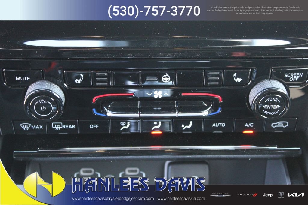 New 2026 Silver Zynith Exterior Paint Jeep Laredo X image 23