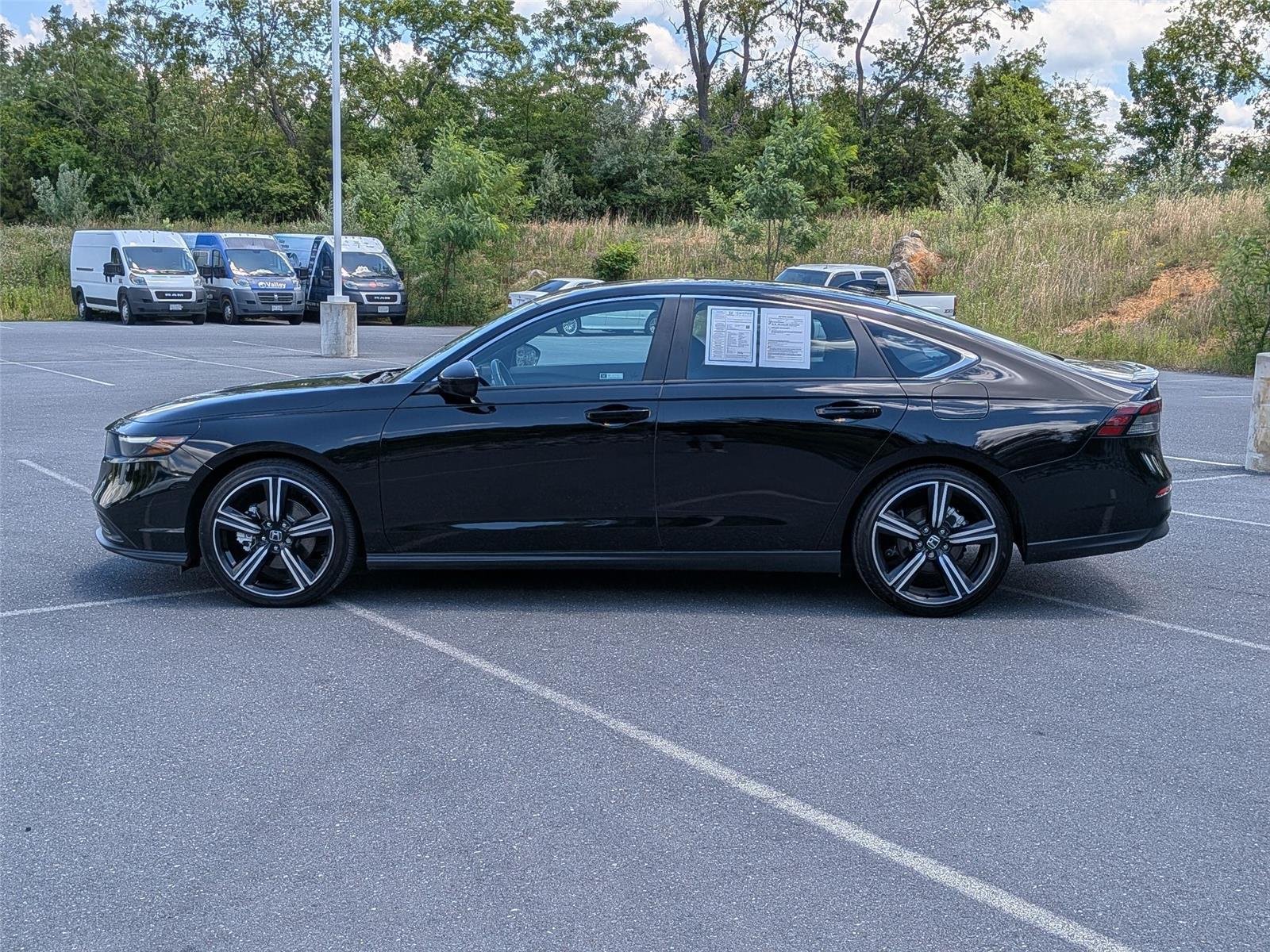 Used 2025 Crystal Black Pearl Honda Sport image 8