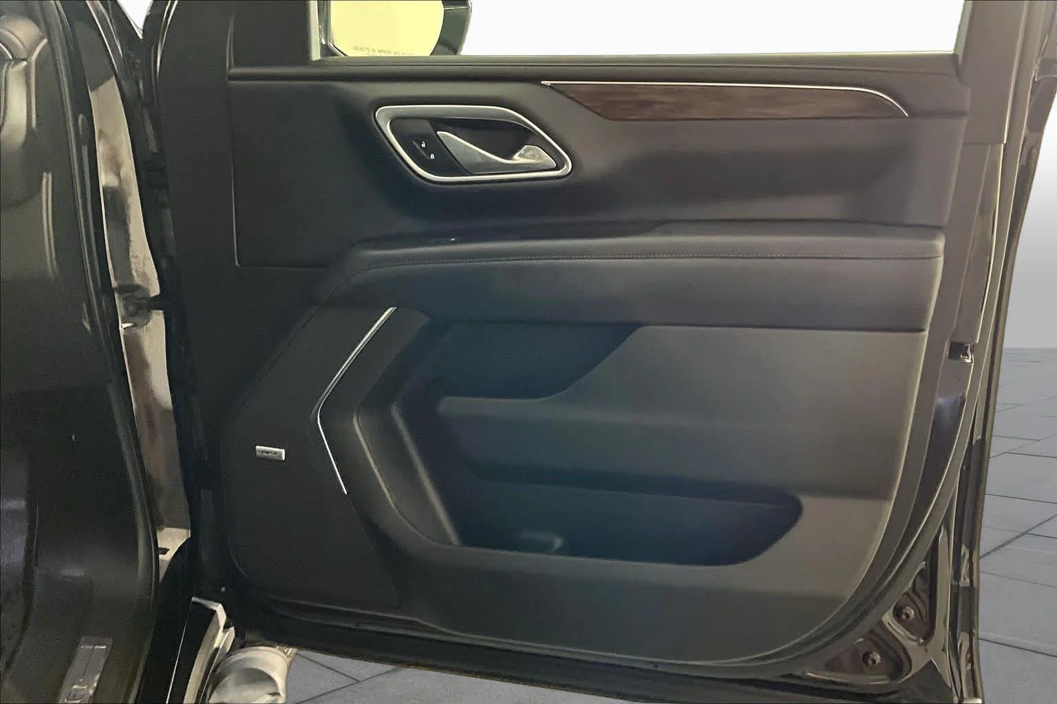 Used 2021 Black Chevrolet Z71 image 22
