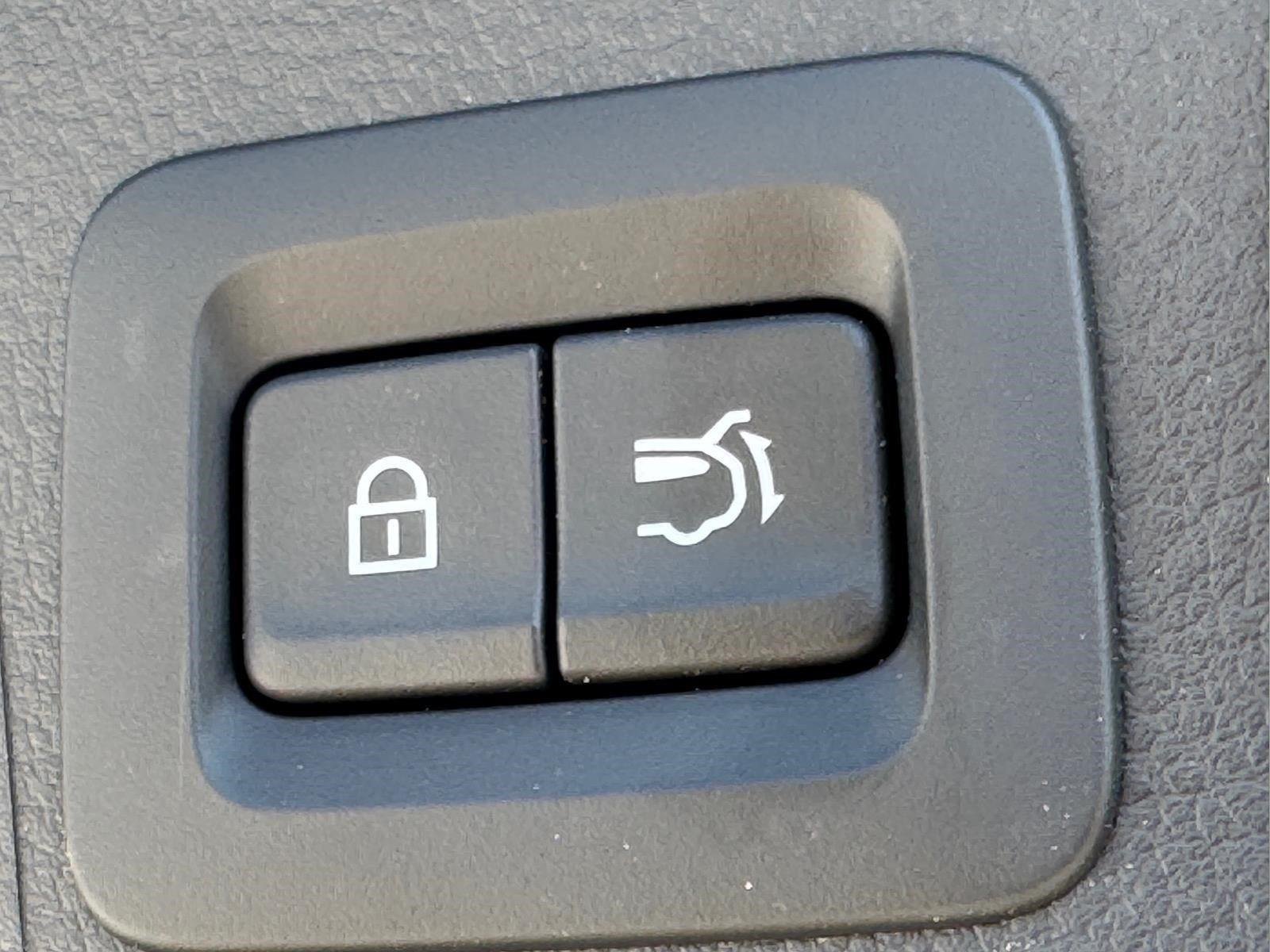 Used 2025 Wind Chill Pearl Mazda 2.5 Turbo Premium Plus Package image 29