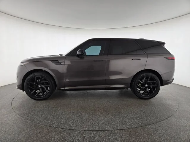 Used 2023 Gray Land Rover SE Dynamic image 29