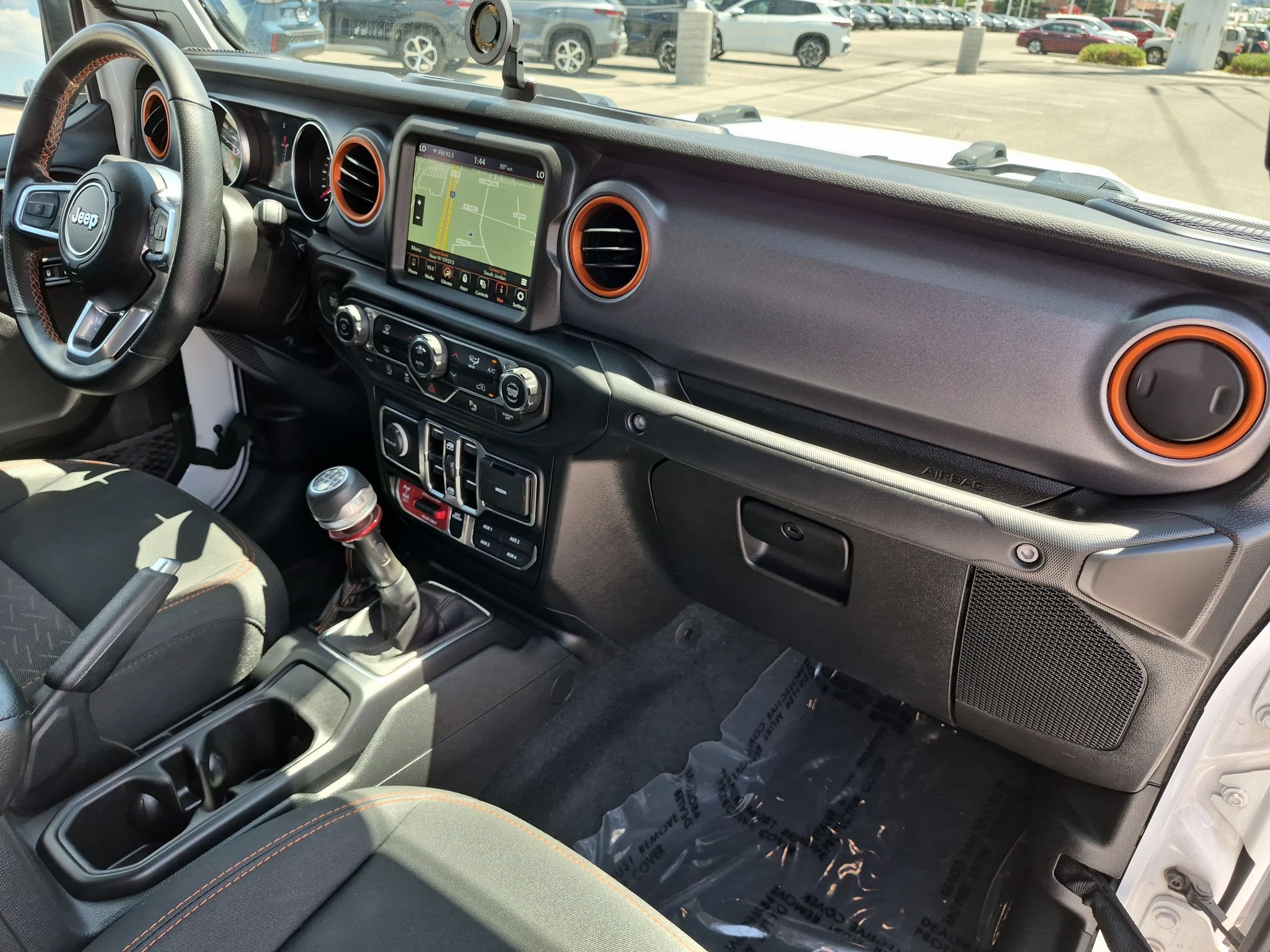 Used 2022 Bright White Clearcoat Jeep Mojave image 32