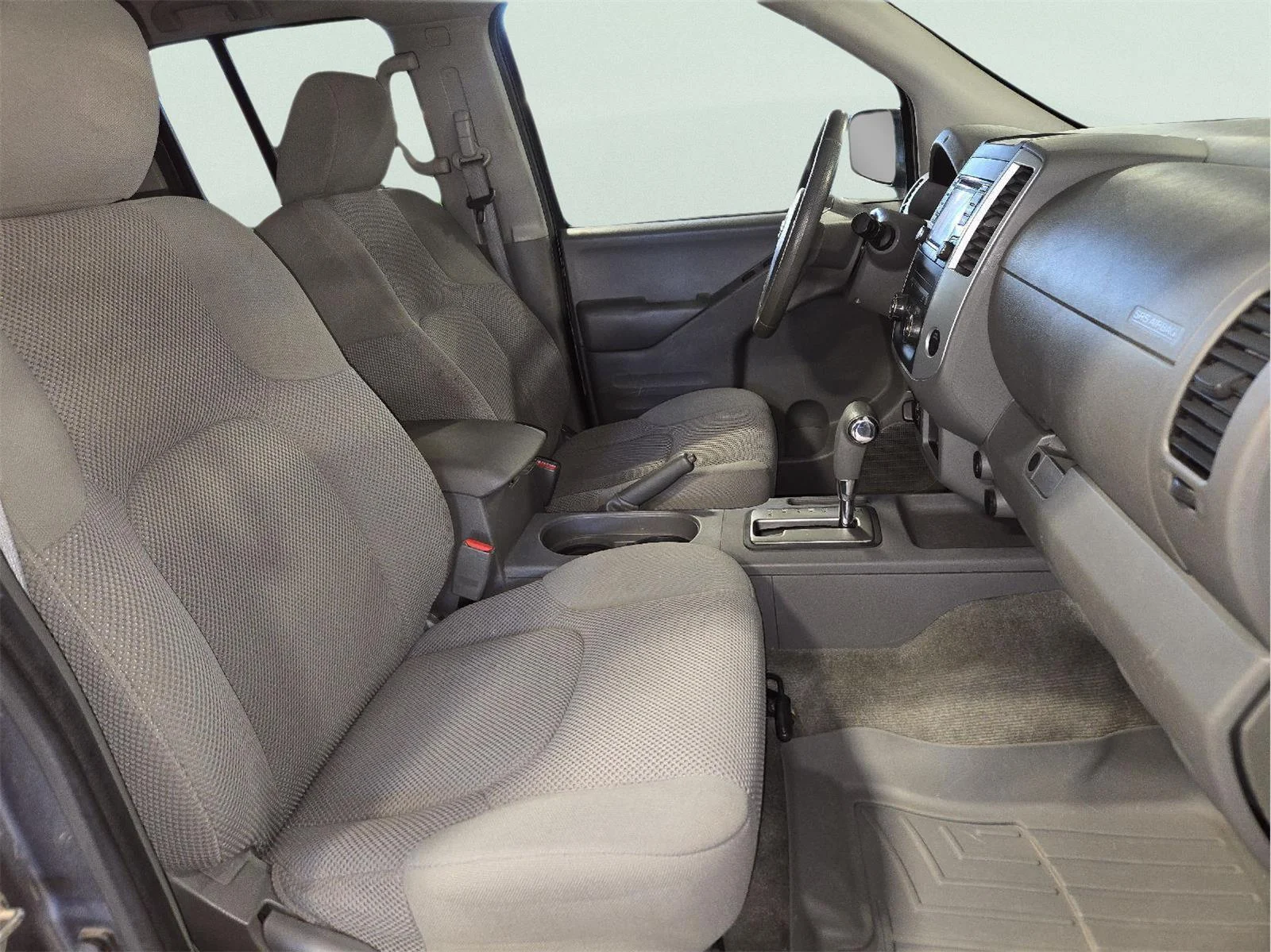 Used 2018 Gun Metallic Nissan SV V6 image 35