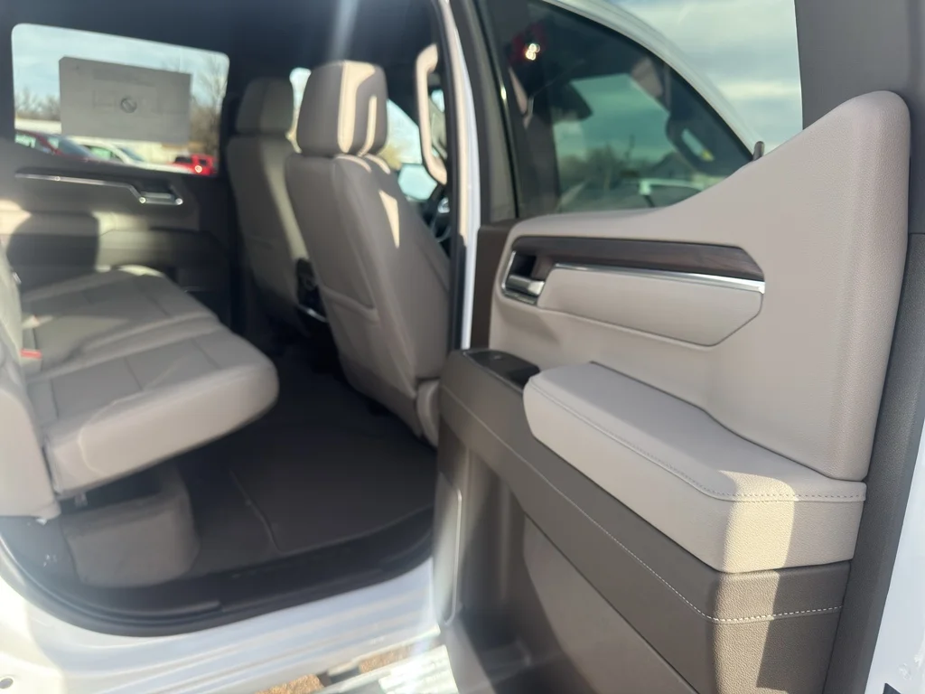 New 2026 Glacier White Tricoat GMC SLT image 18
