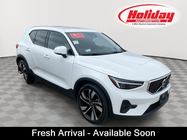 2023 Volvo XC40 B5 Ultimate Bright AWD's photo