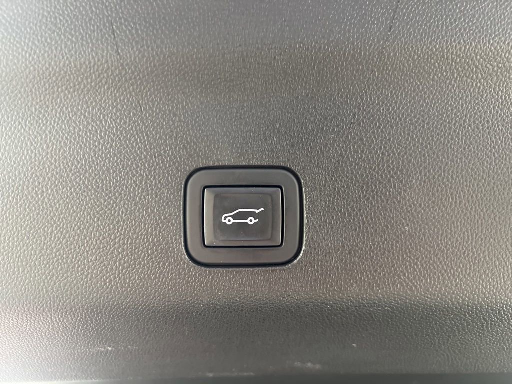 Used 2021 Shadow Gray Metallic Chevrolet High Country image 32