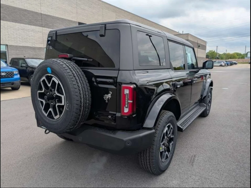 New 2026 Shadow Black Ford Outer Banks® image 3