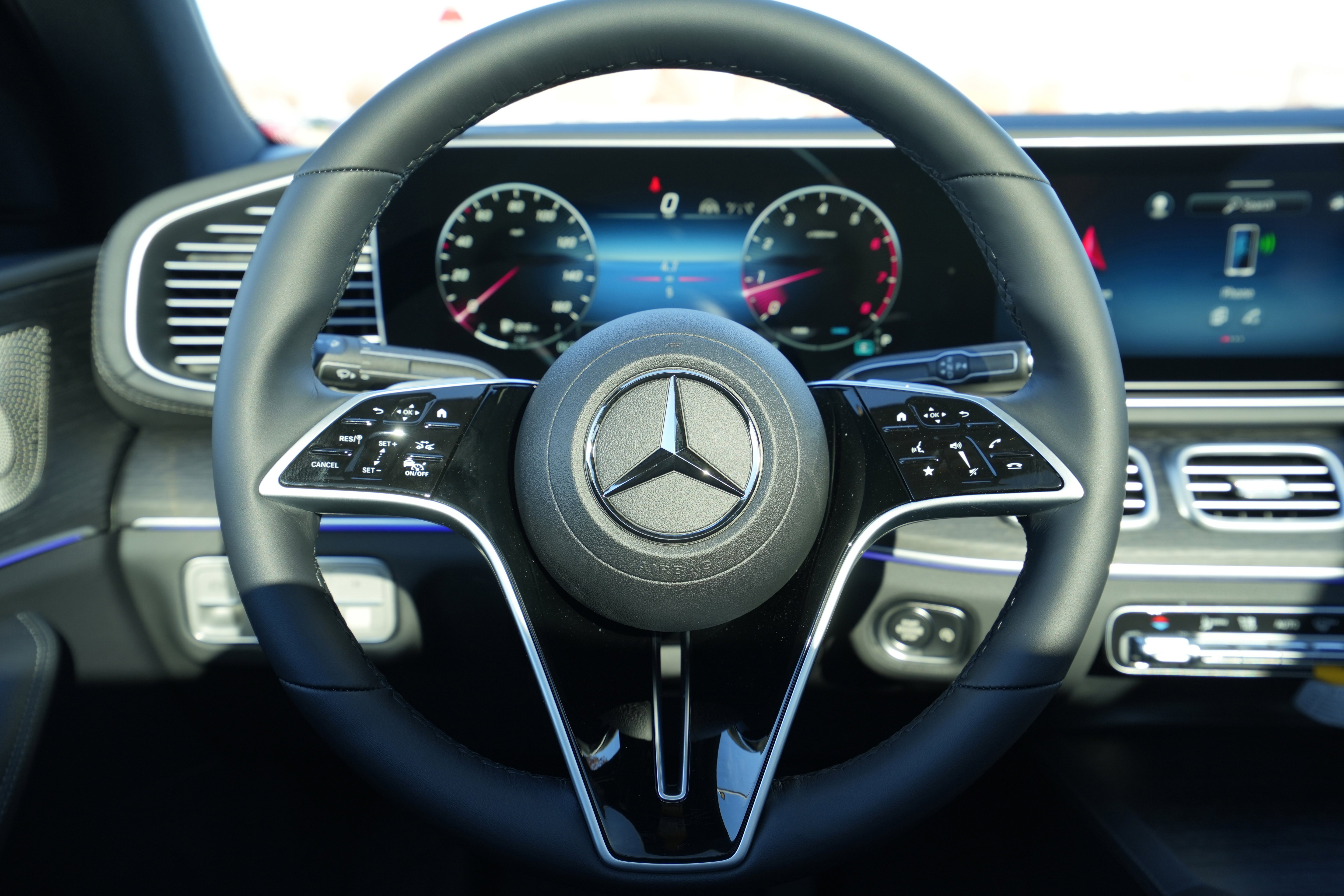 Certified Used 2026 MANUFAKTUR Alpine Gray Mercedes-Benz GLE 450 Coupe image 25