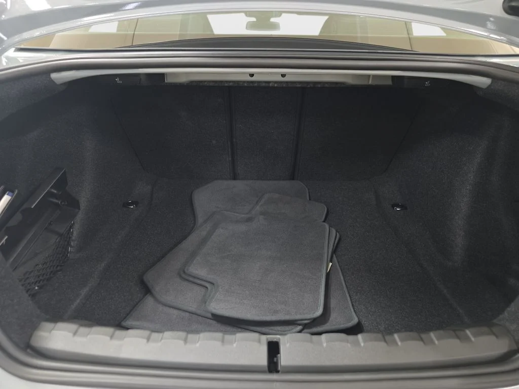 Used 2025 Brooklyn Grey Metallic BMW  image 29