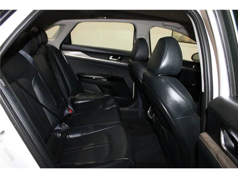 Used 2024 Glacial White Pearl Kia EX image 20