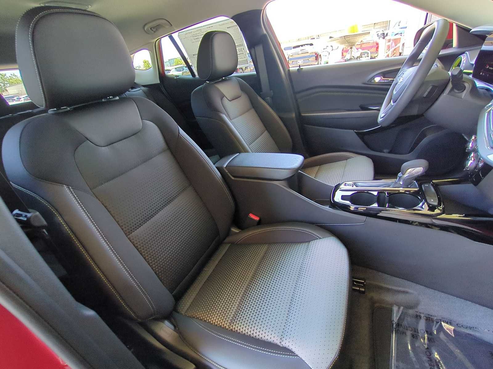 2026 Chevrolet Trax LT - Photo 26
