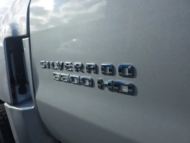 Used 2021 Silver Chevrolet Work Truck image 15