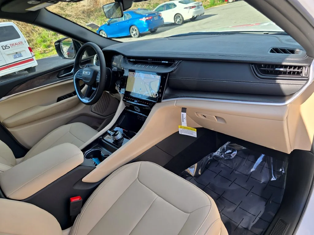 New 2026 White Jeep Limited image 25