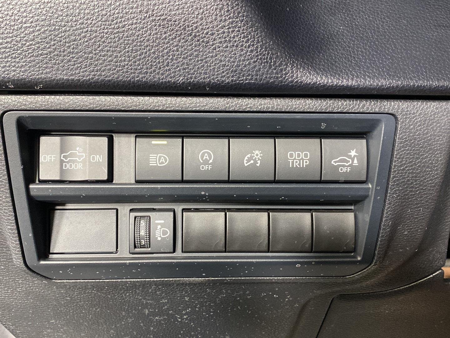 Used 2024 Magnetic Gray Metallic Toyota SR5 image 23