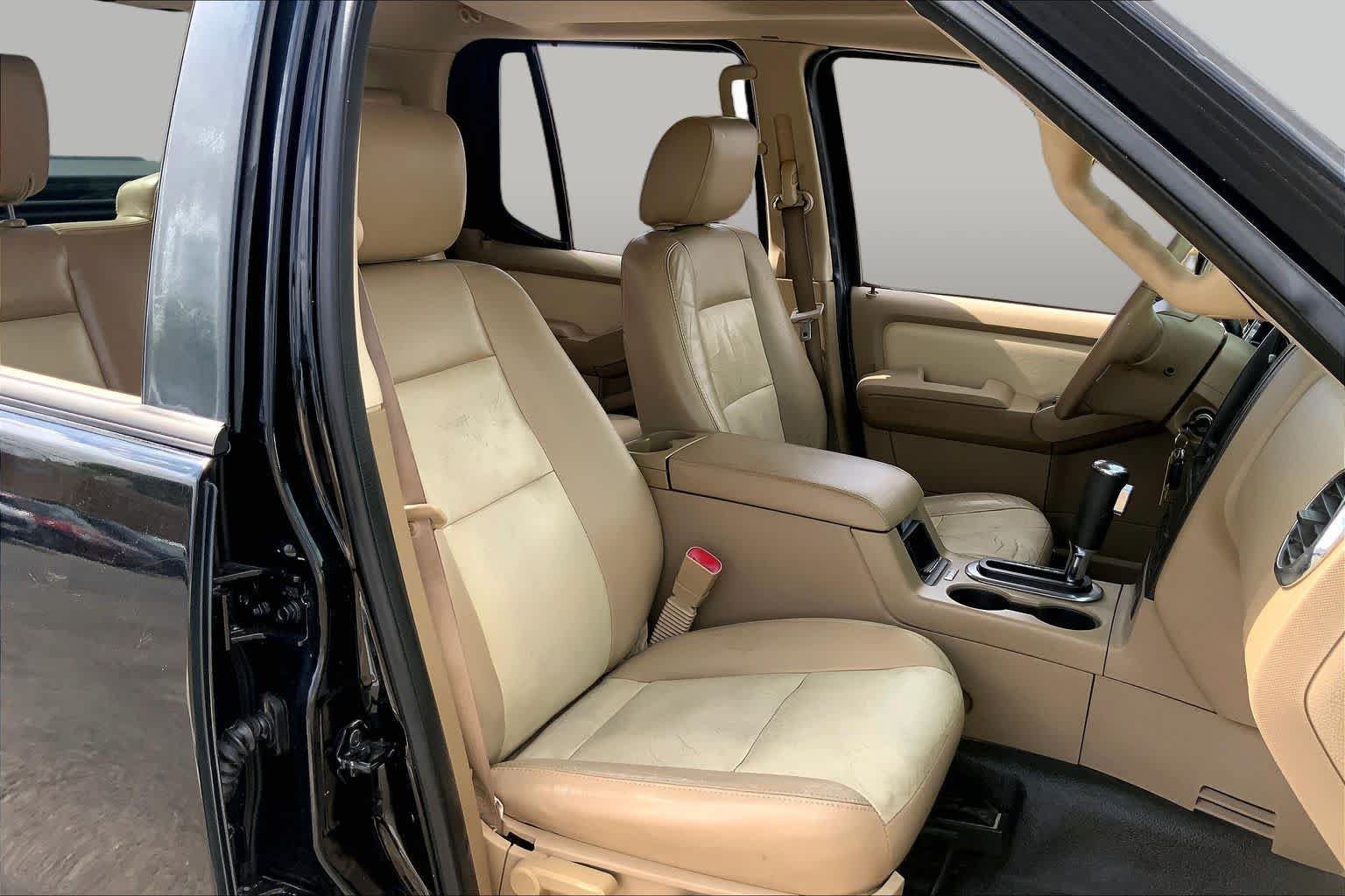 Pre-Owned 2008 Ford Explorer Sport Trac Limited