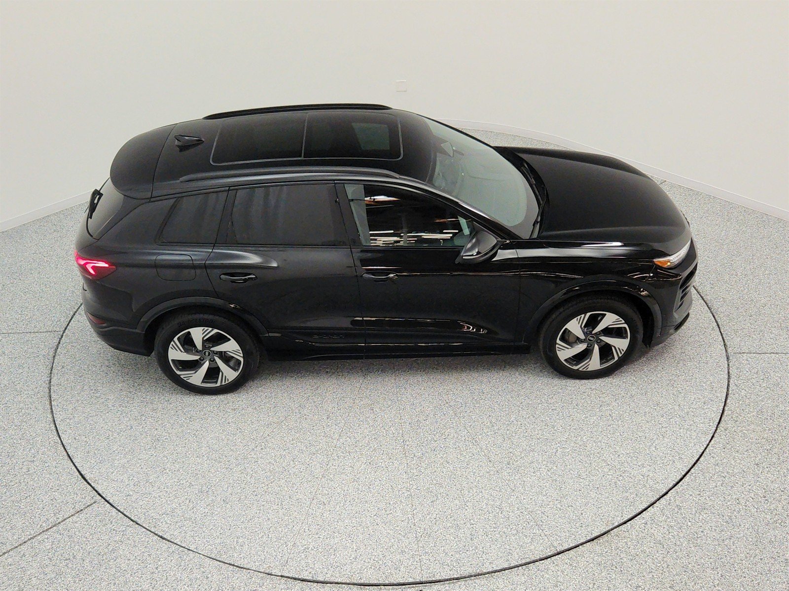 Used 2025 Mythos Black Metallic Audi Premium Plus quattro image 29