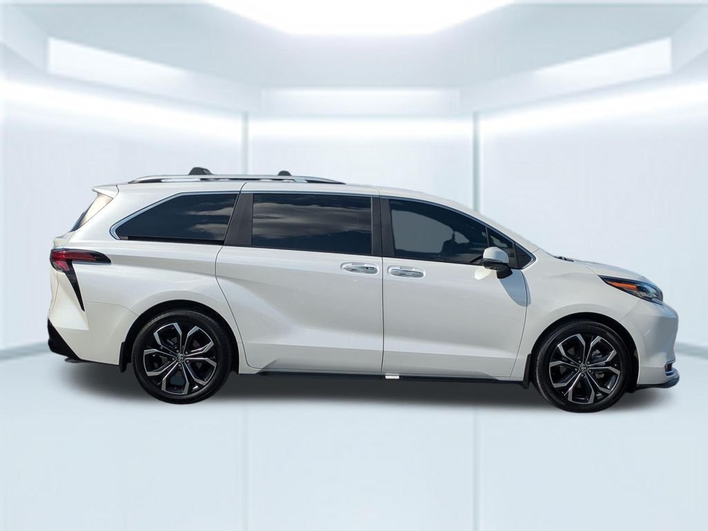 Used 2025 Beige Toyota Platinum image 6