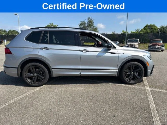 Used 2023 Silver Volkswagen 2.0T SE R-Line Black image 2
