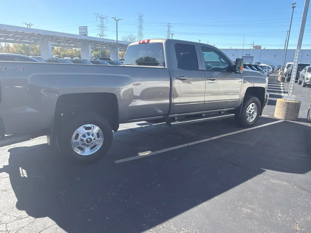 Used 2017 Gray Chevrolet LT image 8