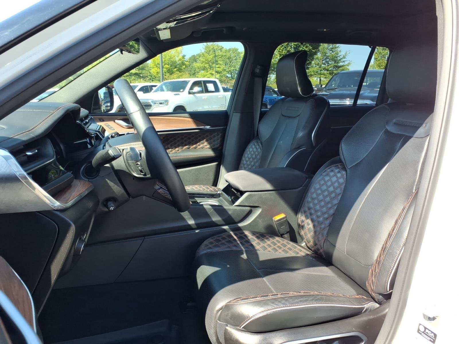 Used 2024 Bright White Clearcoat Jeep Summit image 19