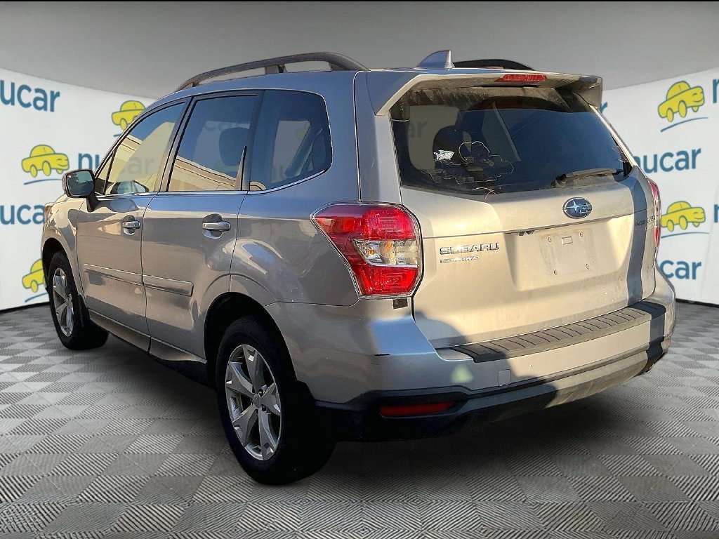 Used 2016 Silver Subaru 2.5i Limited image 3