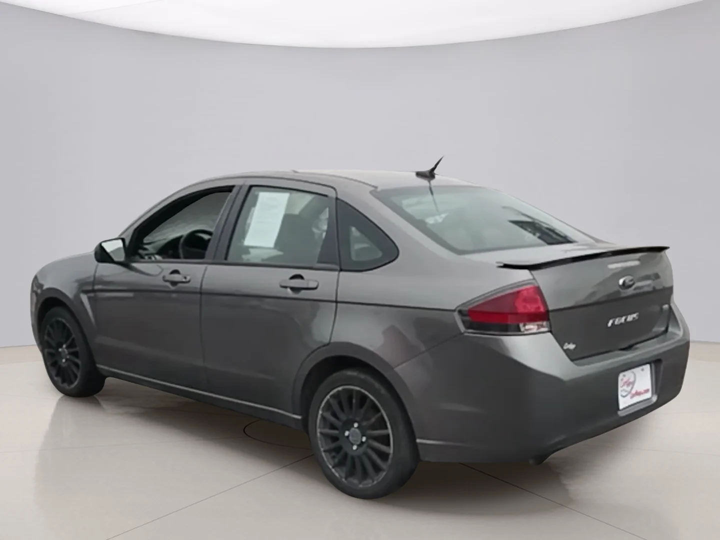 Used 2010 Gray Ford SES image 7