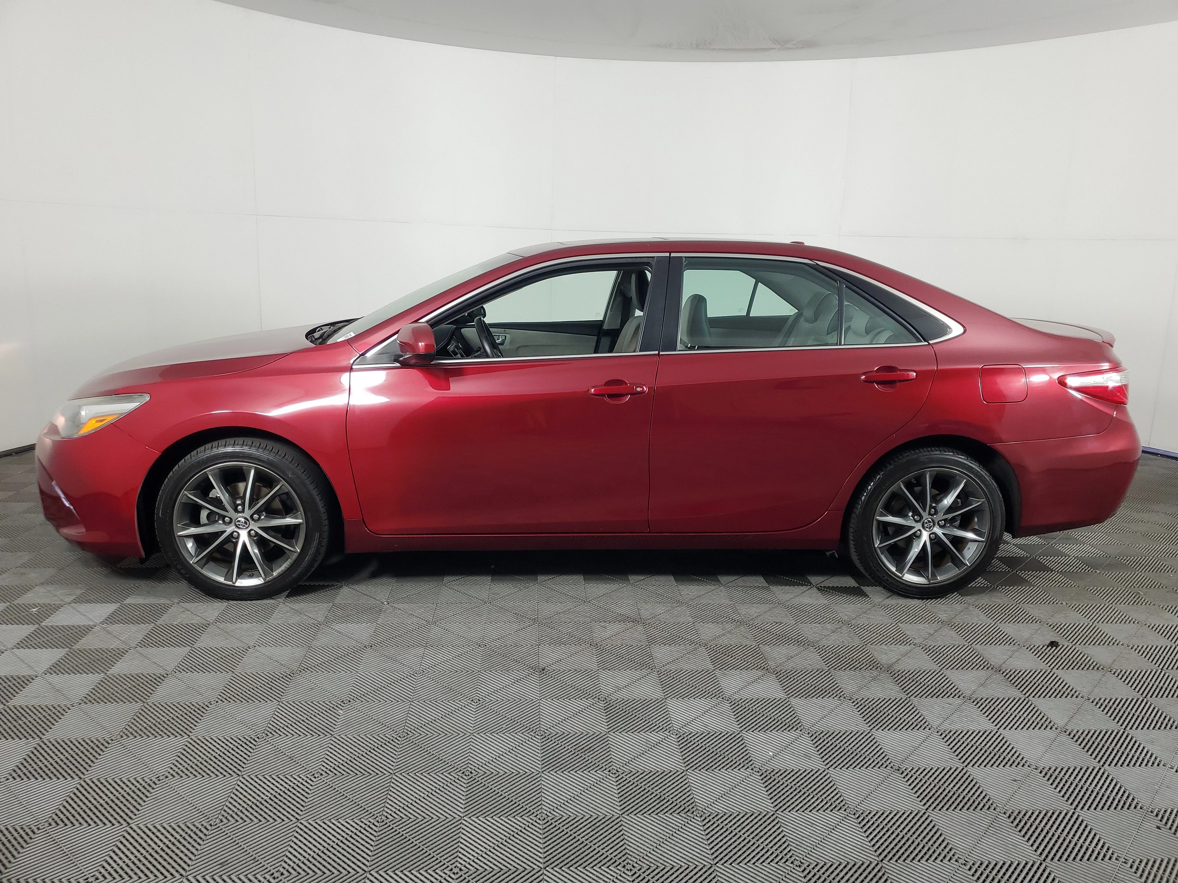 Used 2017 Ruby Flare Pearl Toyota XSE image 7