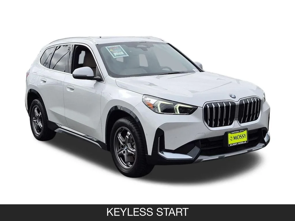 Used 2024 White BMW xDrive28i image 2