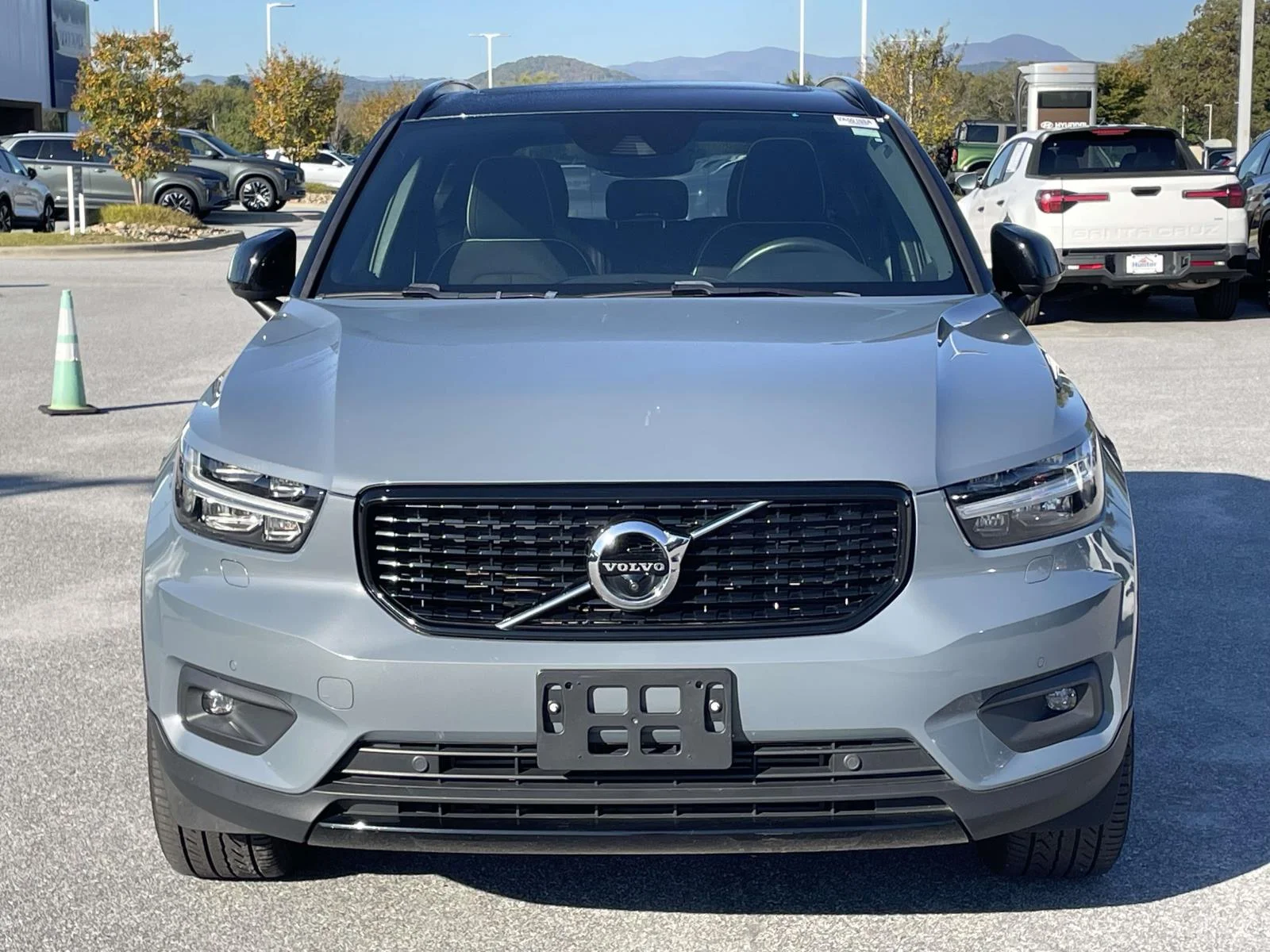 Used 2021  Volvo R-Design image 23