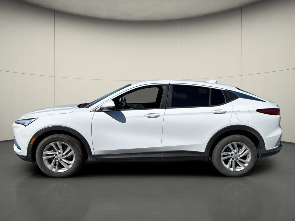Used 2026 White Buick Preferred image 4