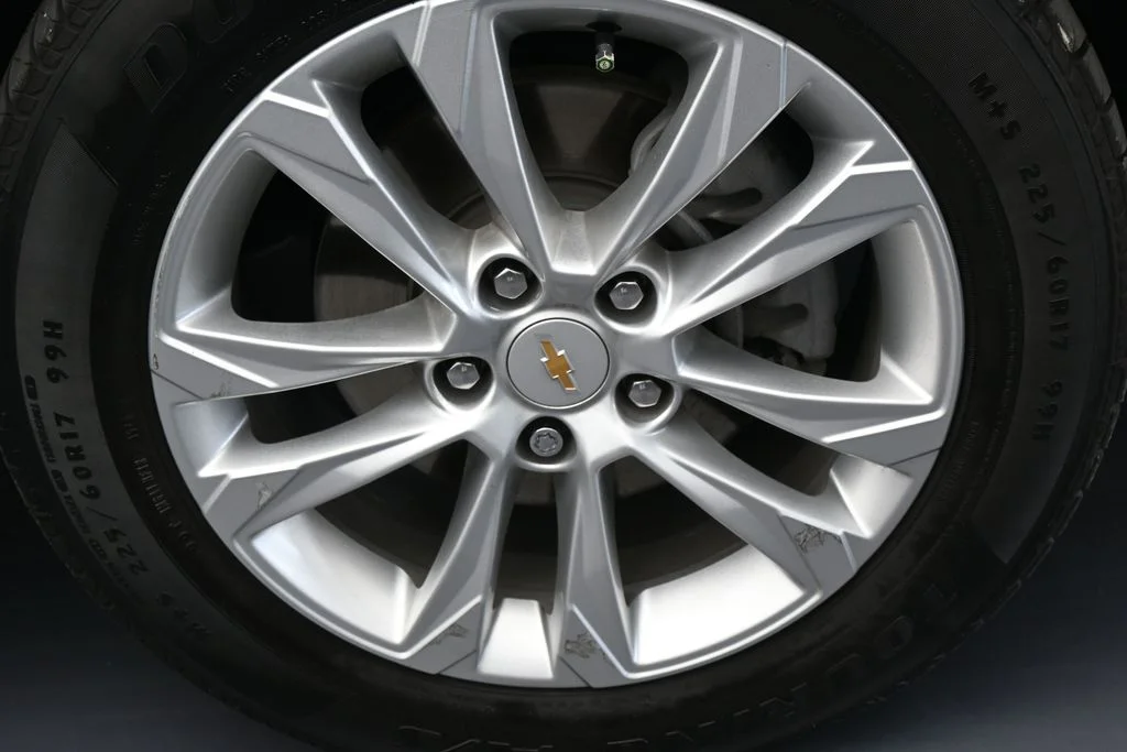 Used 2023 Summit White Chevrolet LS image 39