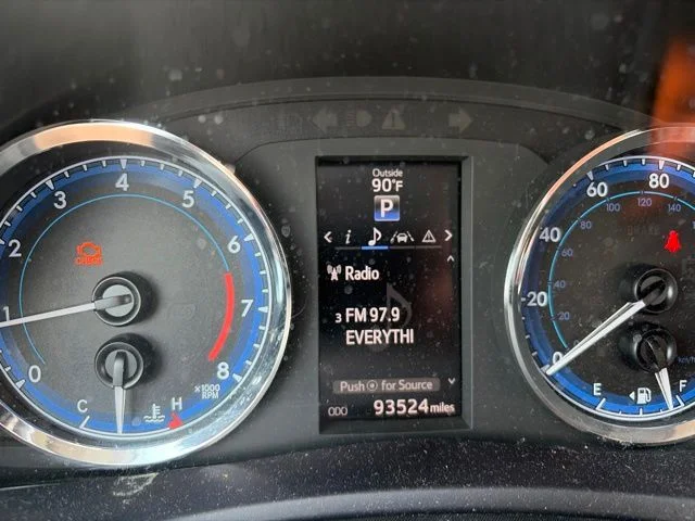 Used 2017 White Toyota L image 8