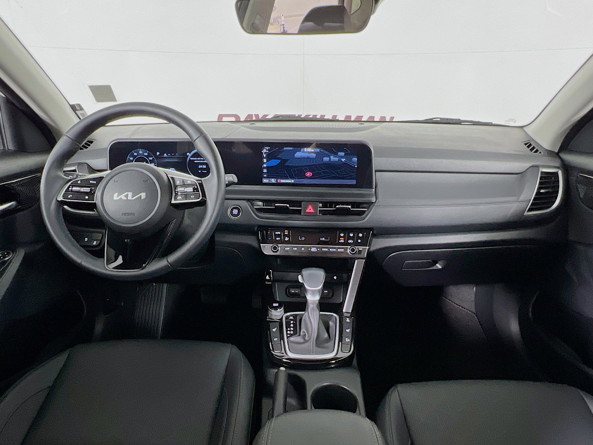 Used 2024 Snow White Pearl Kia EX image 25