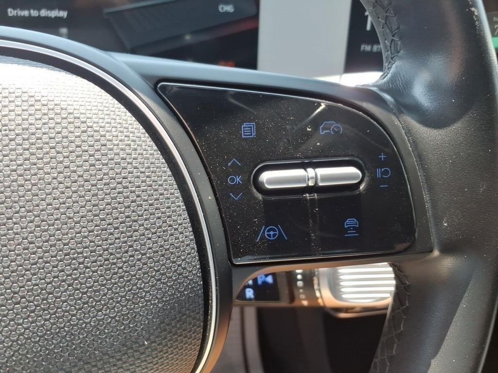 Certified Used 2023 Black Hyundai SE image 21
