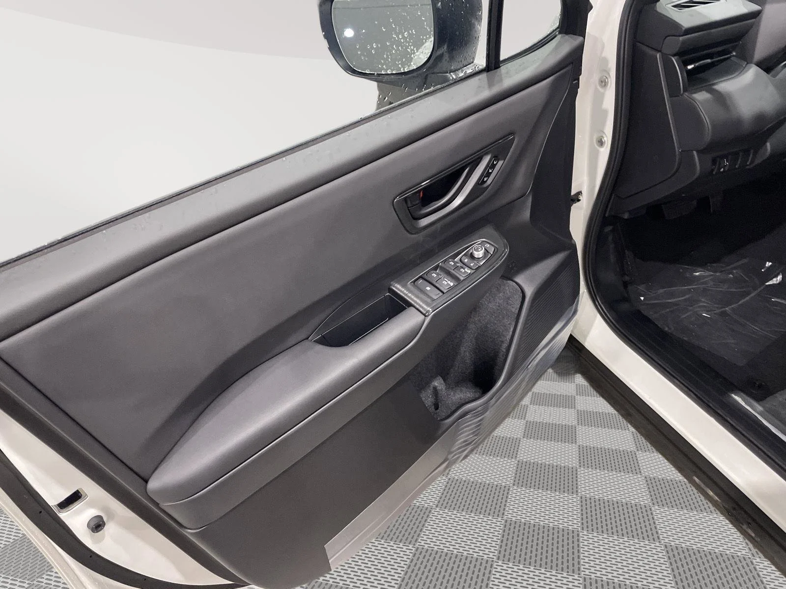 New 2026 Crystal White Pearl Subaru Wilderness image 9