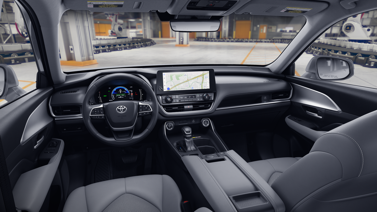New 2026 Wind Chill Pearl Toyota Hybrid XLE image 19