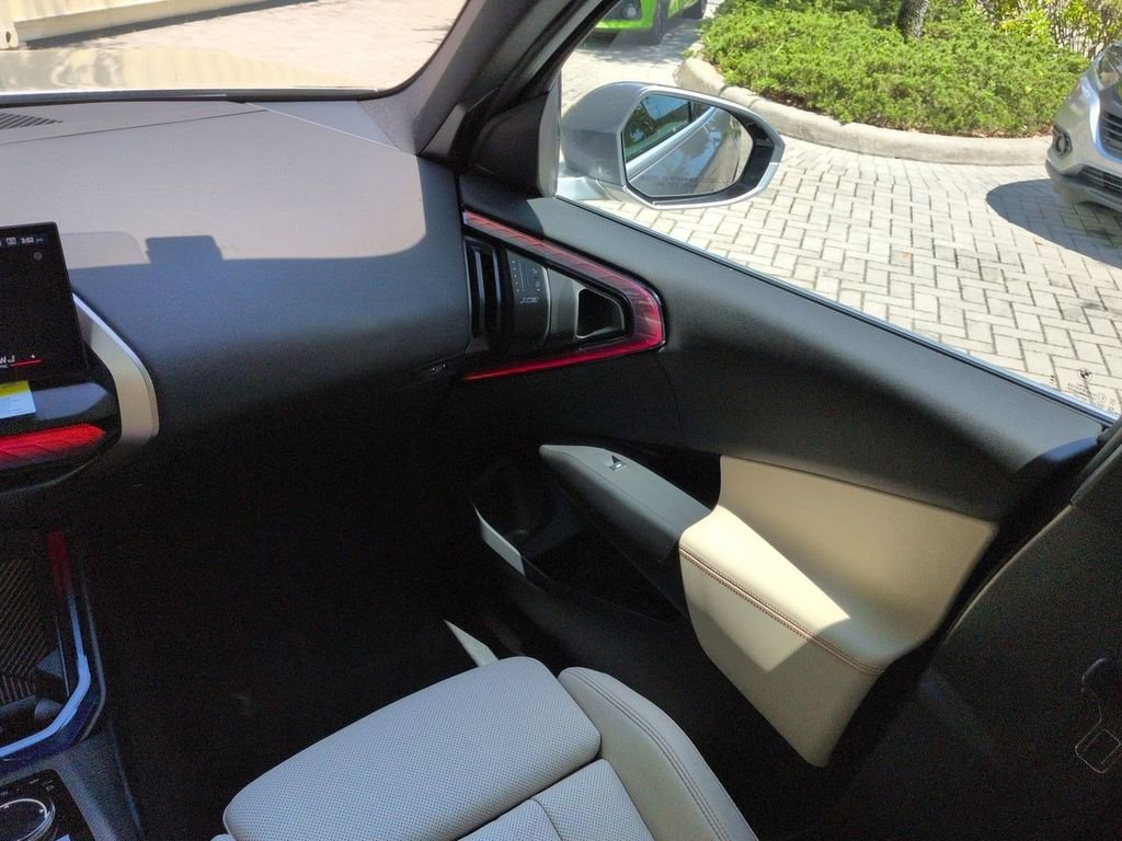 2025 BMW X3 30 - Photo 17