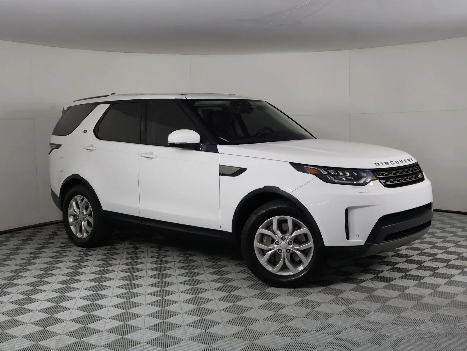 Used 2020 Fuji White Land Rover SE image 33
