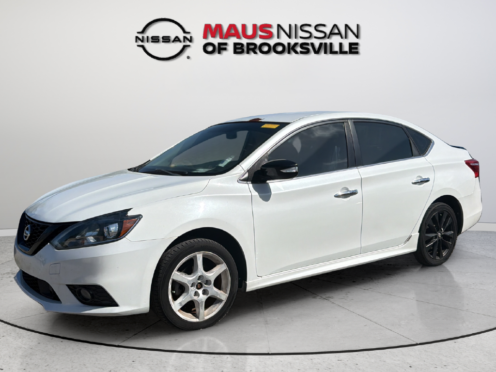 Used 2018 White Nissan SR image 5
